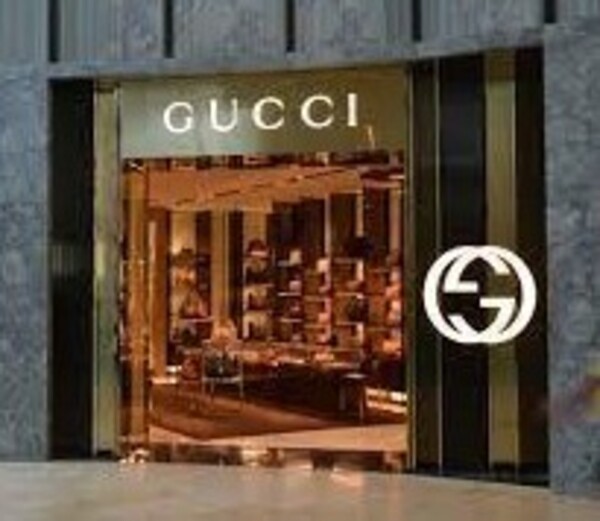 Strore front of a Gucci boutique.