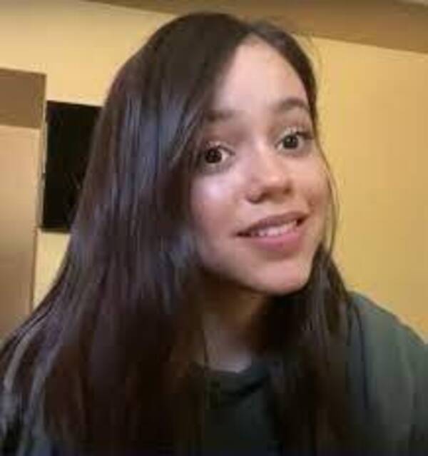 Main character of The Fallout, Jenna Ortega.