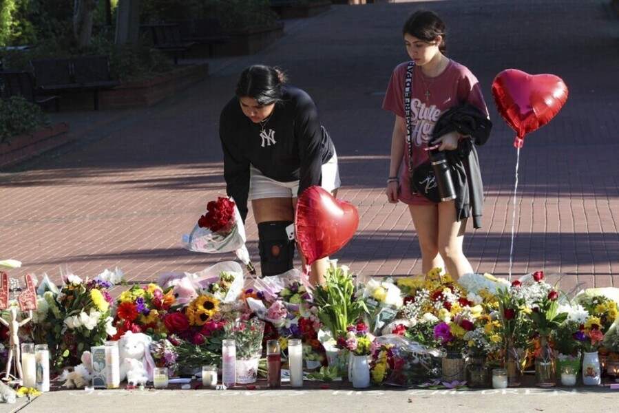 FSU memorial for the victims.